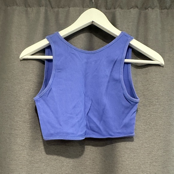 Crop top - Picture 2 of 2